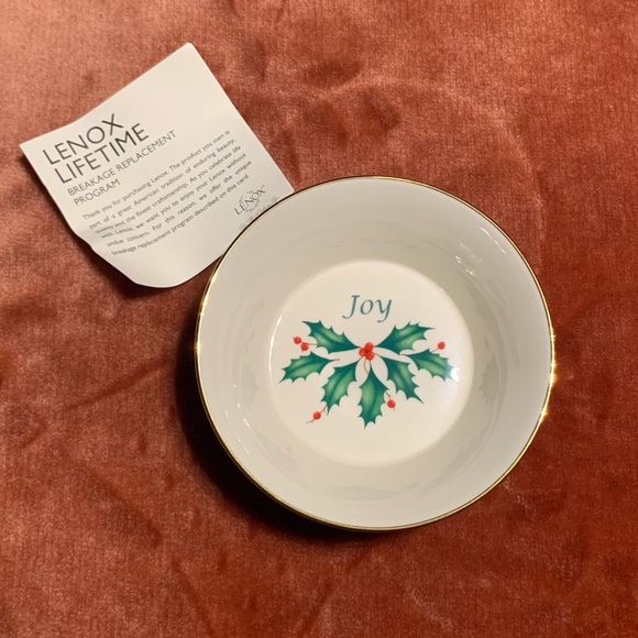 NEW LENOX Ceramic Candy Dish Bowl Ramekin CHRISTMAS HOLIDAY JOY - Picture 4 of 5
